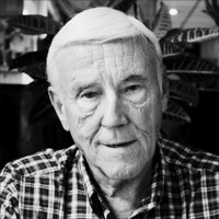 Pipe Lover John L. Gray, 92, Passes